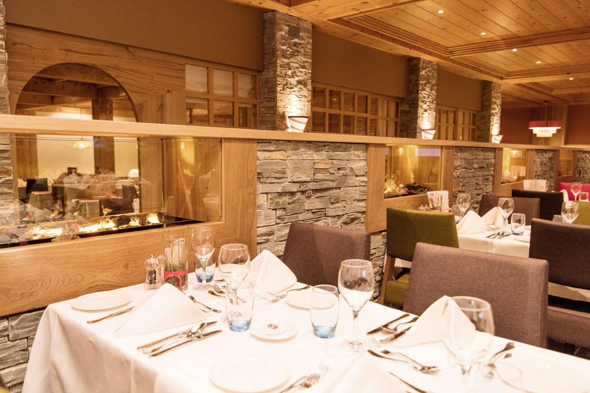 Mountain Plaza Hotel 4*